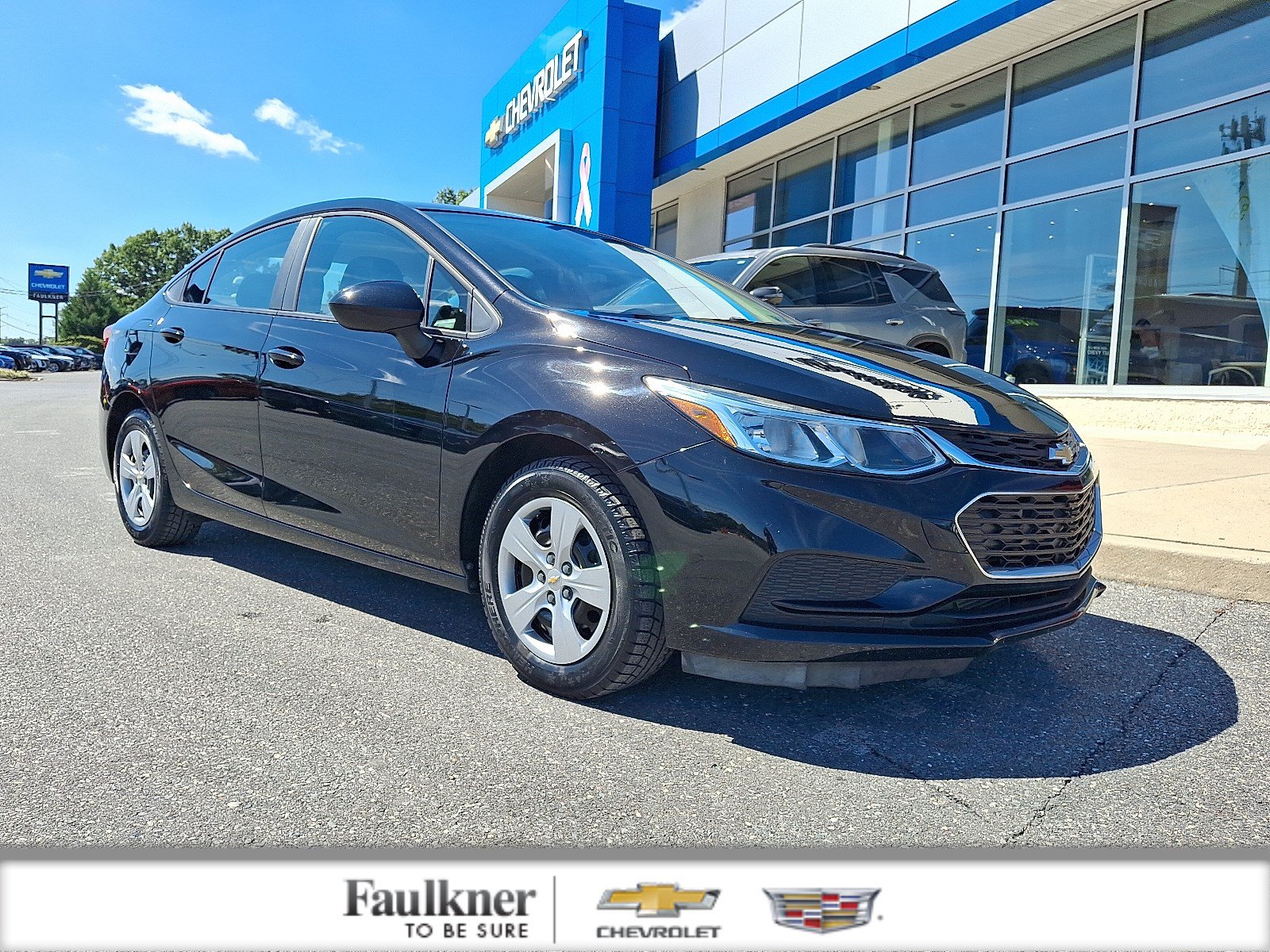 Used 2018 Chevrolet Cruze LS FWD image 1