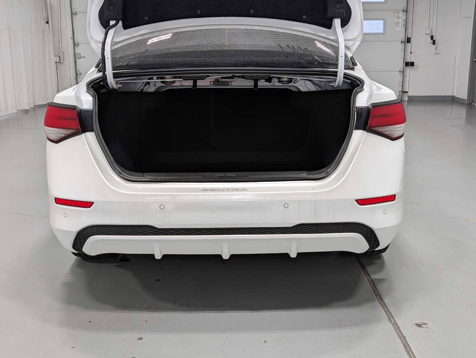 Used 2022 Nissan Sentra SV w/ SV Premium Package image 37