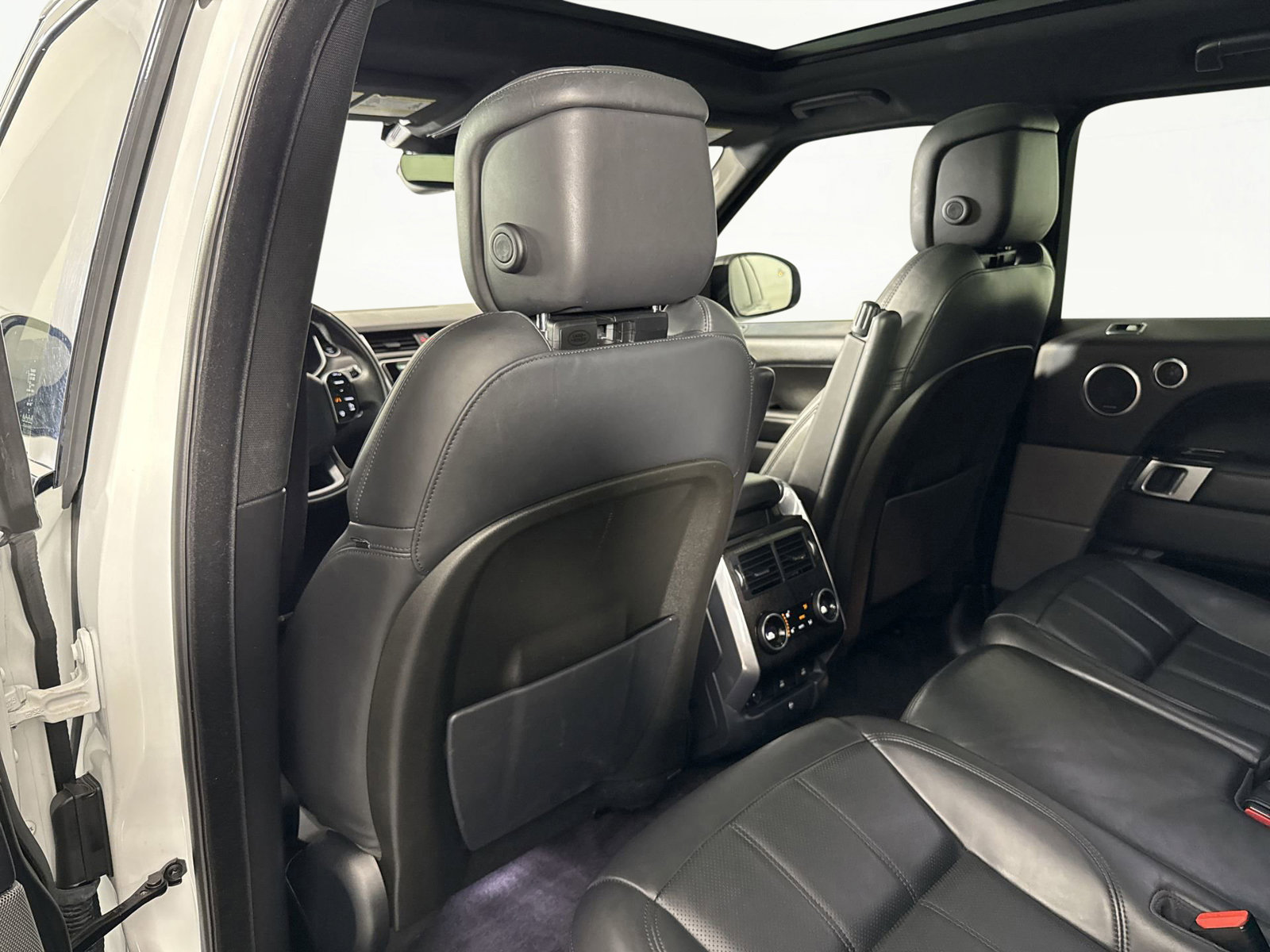 Used 2020 Land Rover Range Rover Sport HSE Dynamic image 24