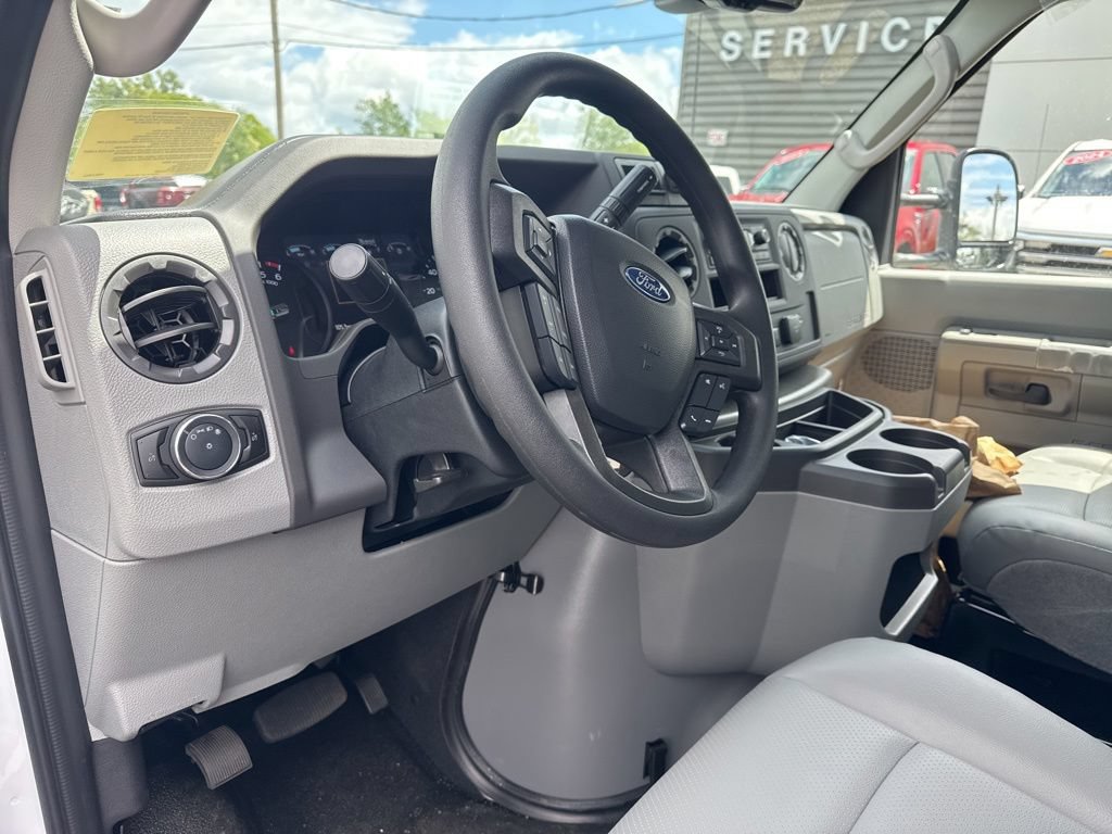 New 2027 Ford E-350 and Econoline 350 Super Duty w/ Power Equipment Group RWD image 15