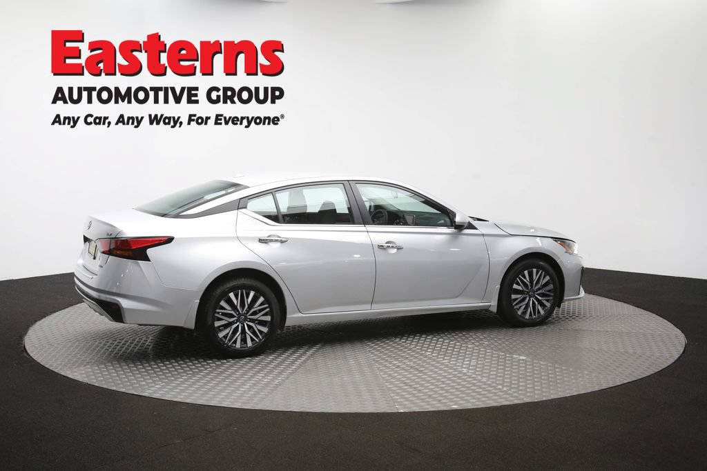 Used 2023 Nissan Altima 2.5 SV AWD/4WD image 42
