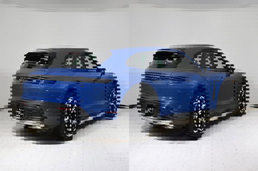 Certified 2025 Porsche Taycan 4 Cross Turismo image 7