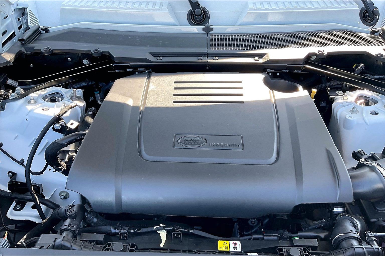 New 2026 Land Rover Defender 110 S AWD/4WD image 17