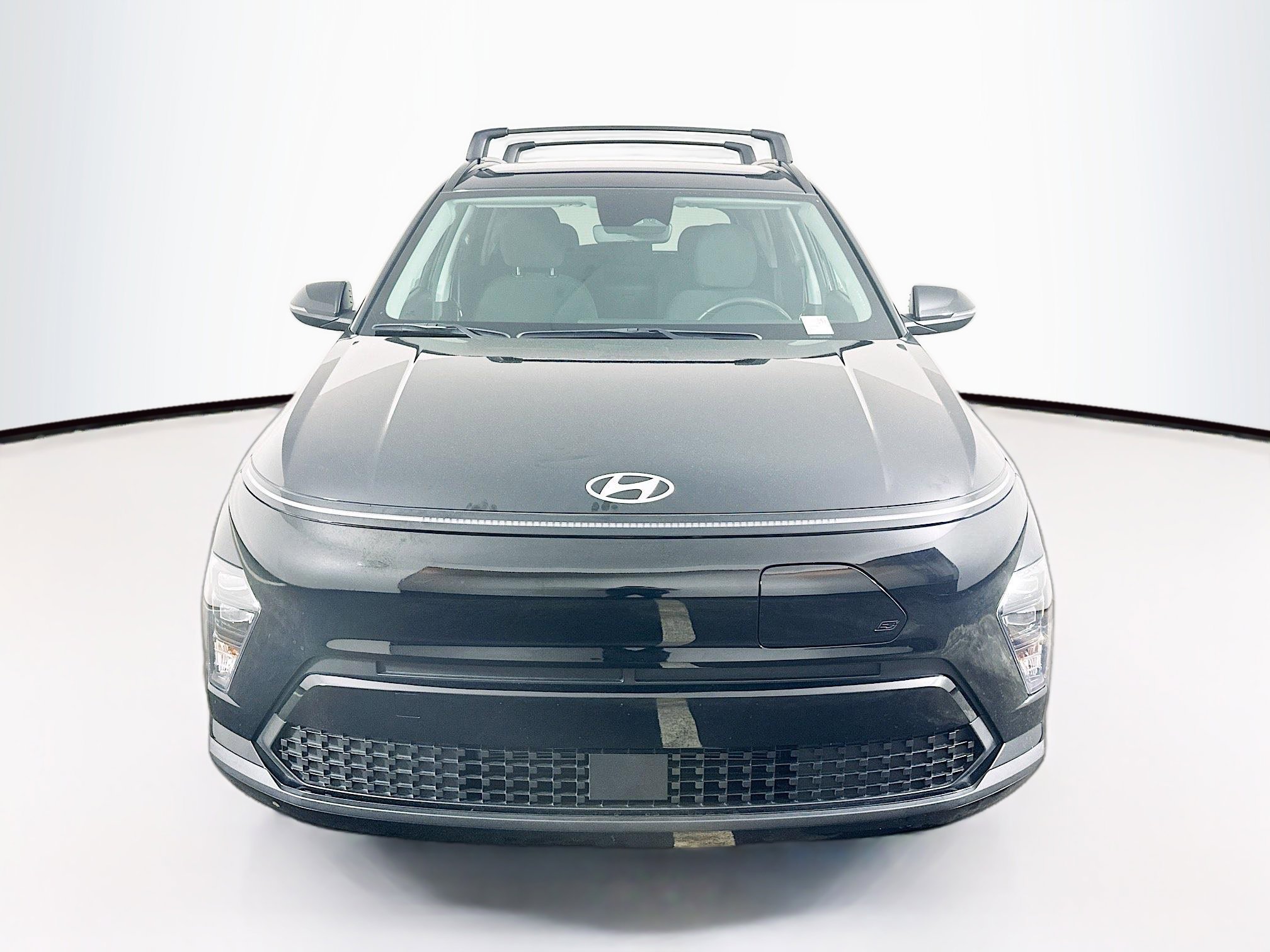 Used 2024 Hyundai Kona SEL FWD image 2