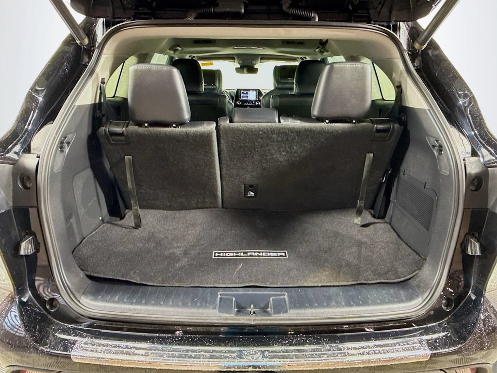 Used 2020 Toyota Highlander Limited FWD image 29