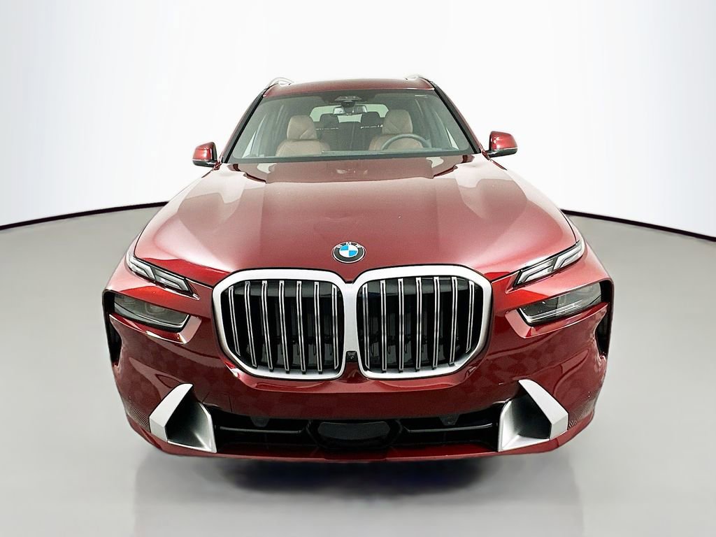 Used 2025 BMW X7 xDrive40i image 2