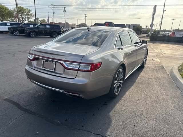 Used 2018 Lincoln Continental Select w/ Continental Climate Package FWD image 18