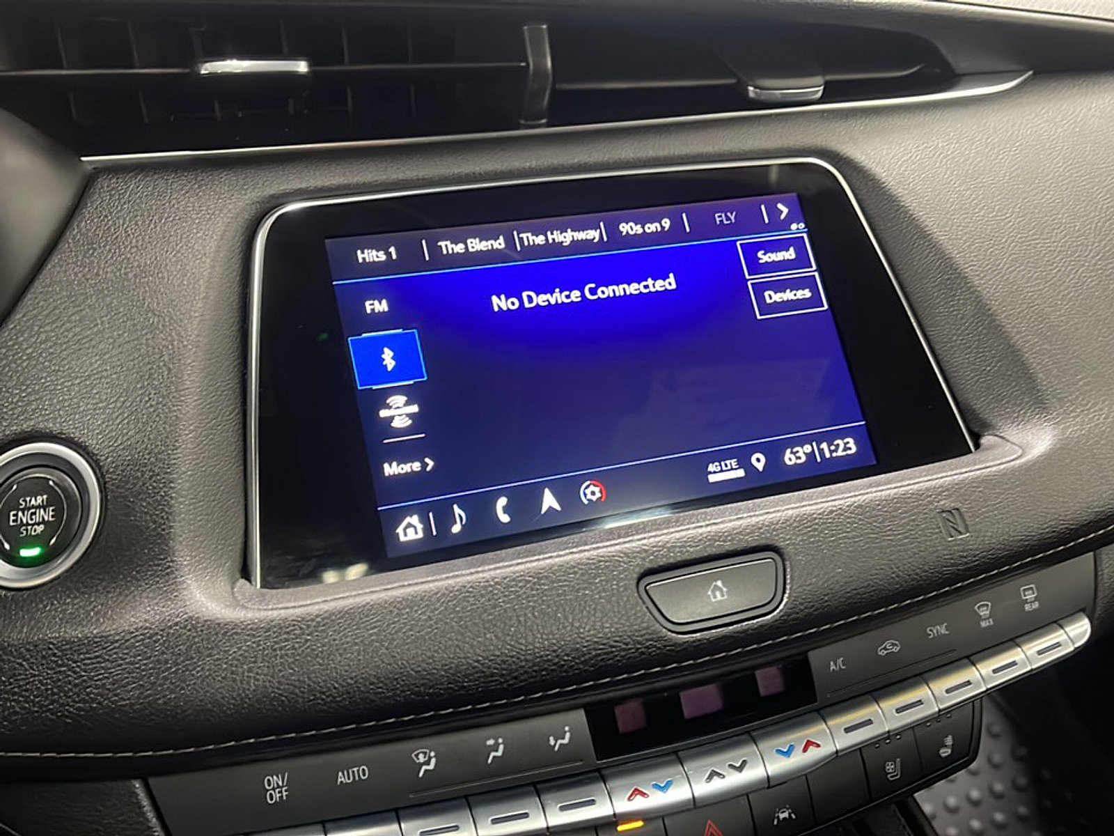 Used 2019 Cadillac XT4 Premium Luxury AWD/4WD image 8