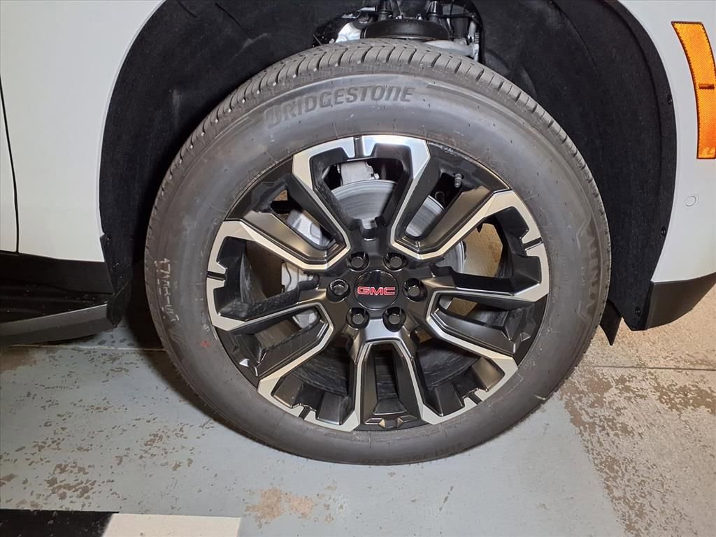 New 2026 GMC Yukon XL Denali w/ Advanced Technology Package image 5