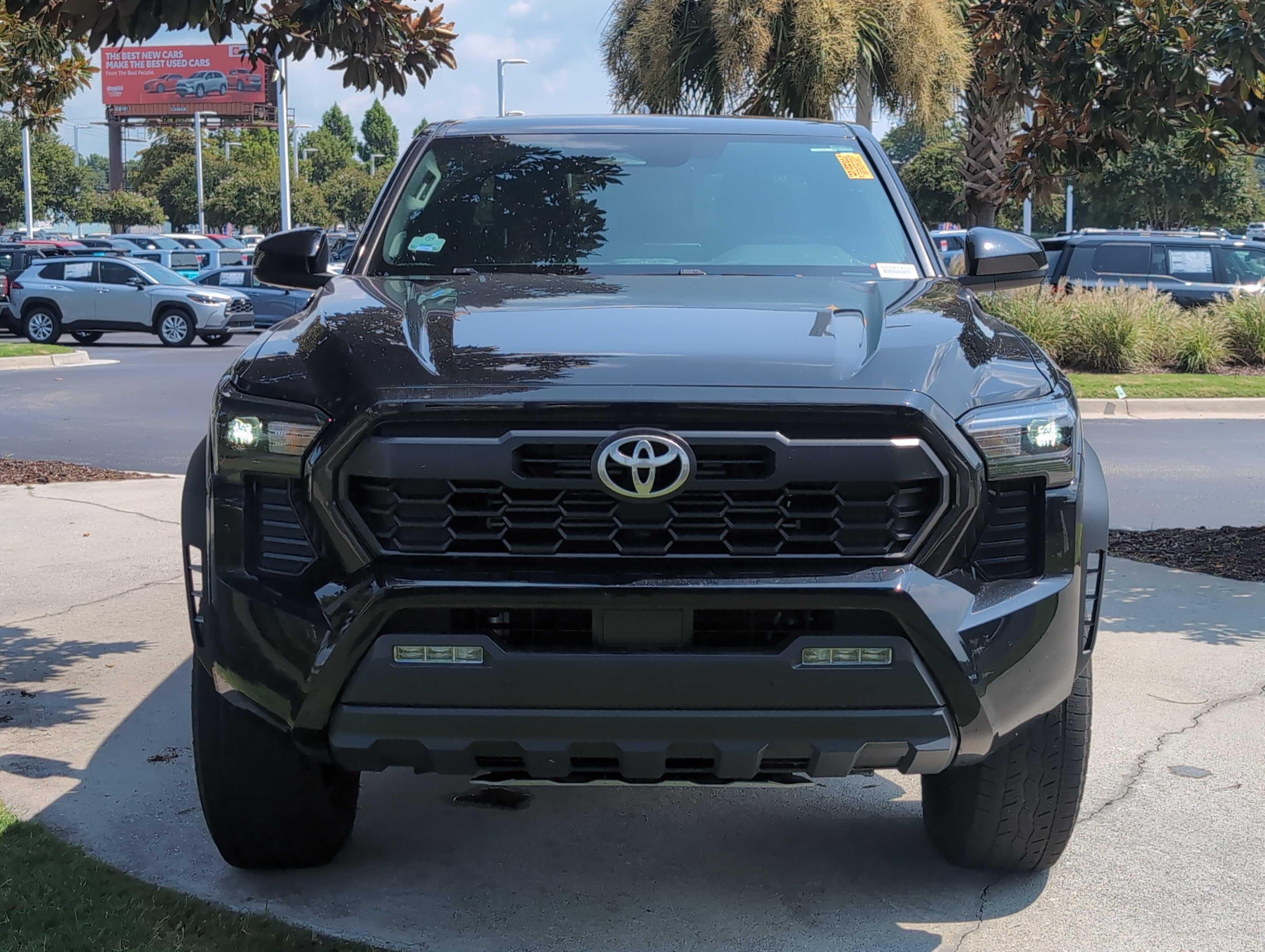 Used 2024 Toyota Tacoma TRD Off-Road w/ TRD Off Road Upgrade Package AWD/4WD image 3