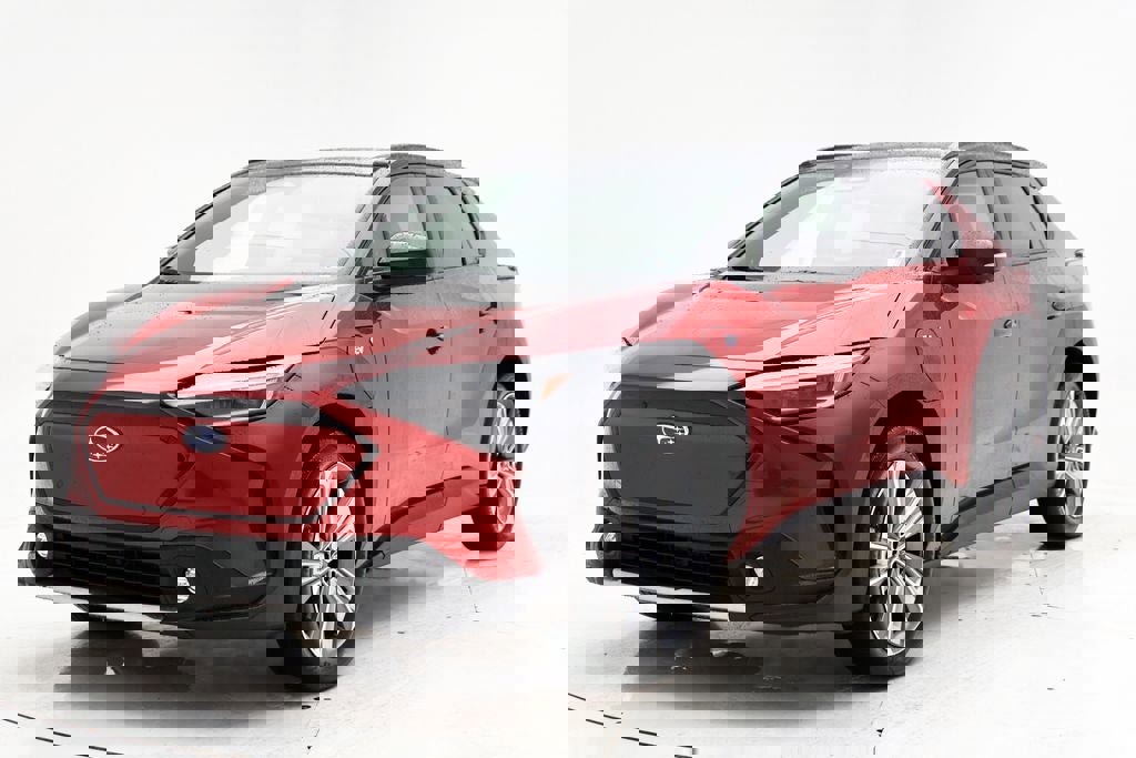 Used 2023 Subaru Solterra Touring image 2