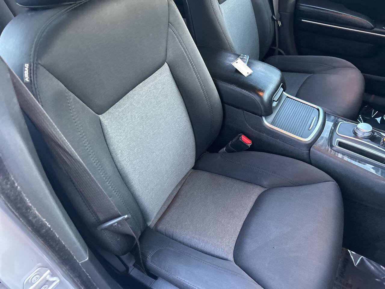 Used 2019 Chrysler 300 Touring w/ Sport Appearance Package RWD image 18