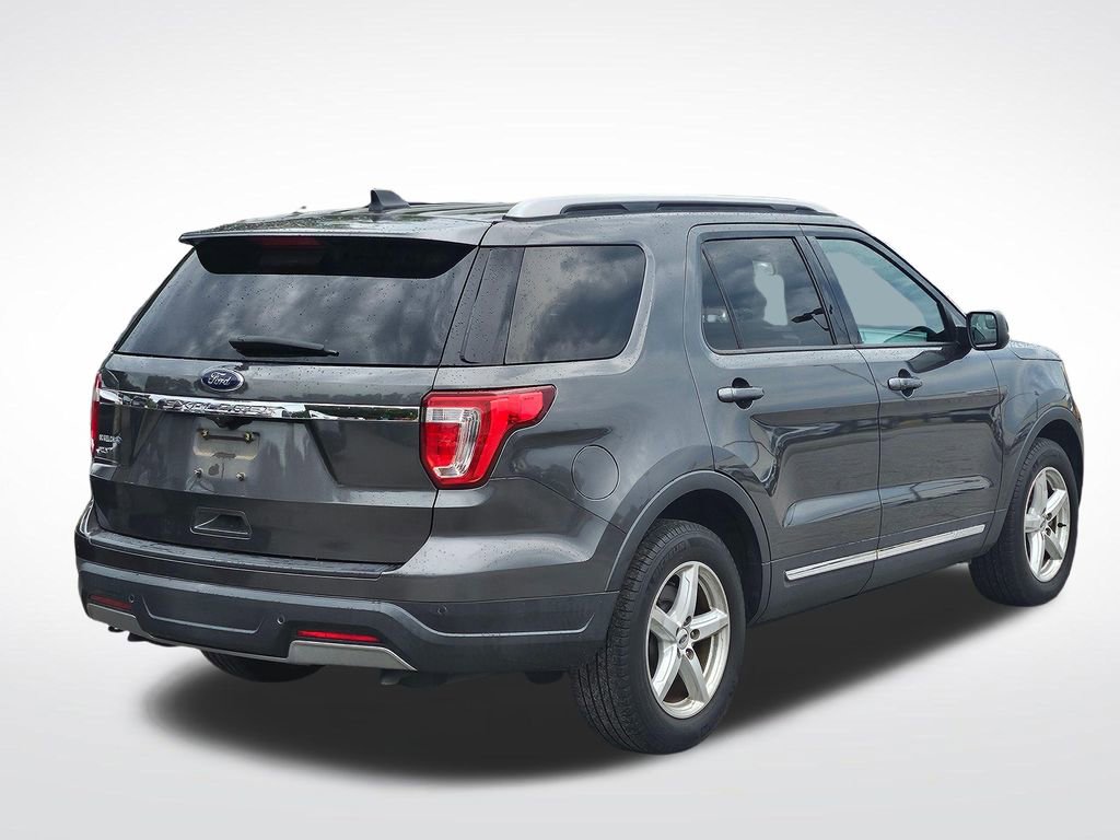 Used 2019 Ford Explorer XLT FWD image 9