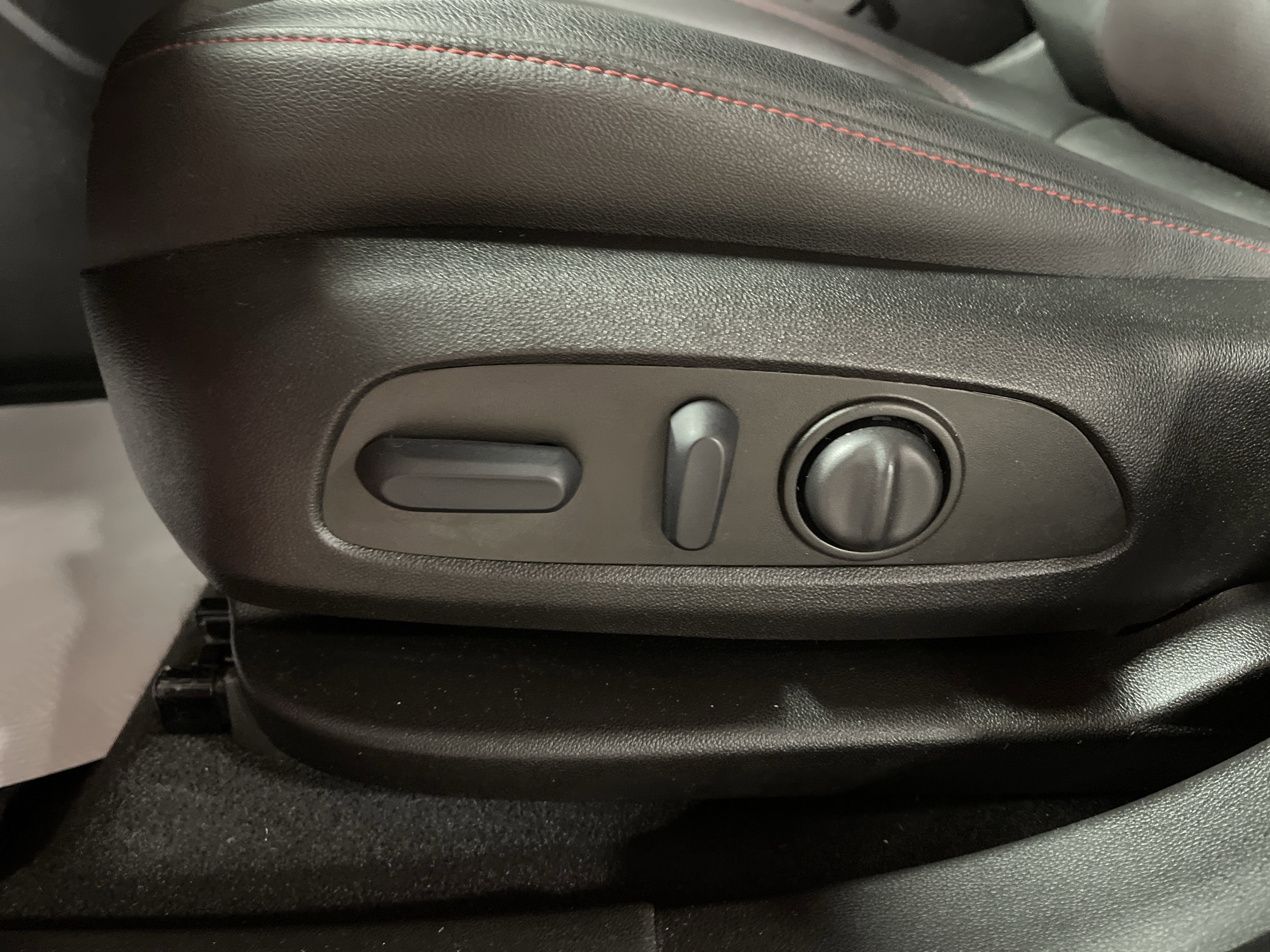 Used 2022 Chevrolet Blazer RS image 11