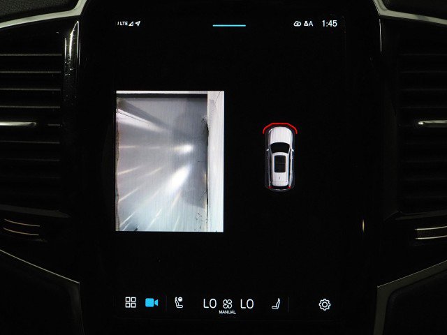 Used 2025 Volvo XC90 T8 Plus w/ Protection Package Premier image 30