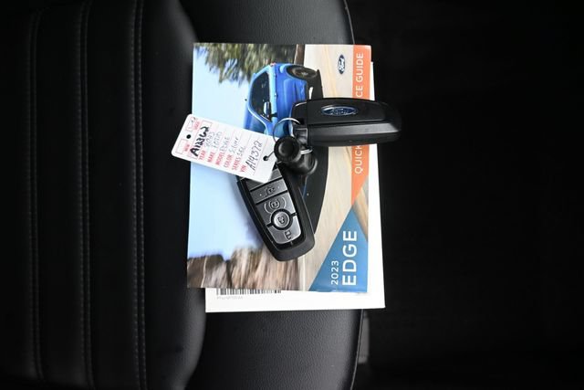Used 2023 Ford Edge SEL w/ Convenience Package AWD/4WD image 11