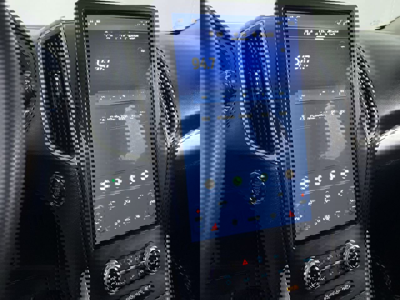 Used 2022 Ford Edge SEL image 14