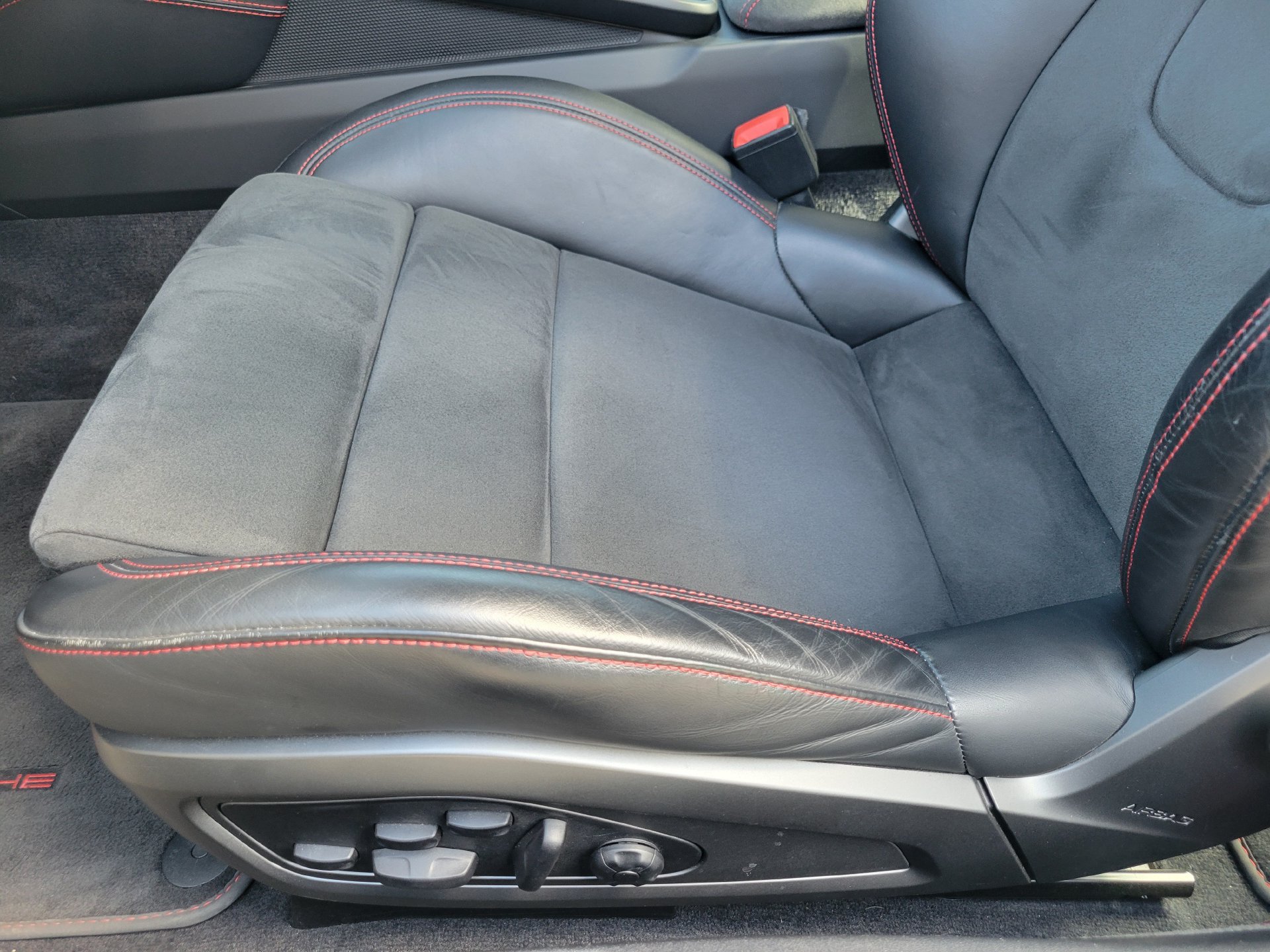Certified 2022 Porsche 911 Targa 4 GTS AWD/4WD image 26