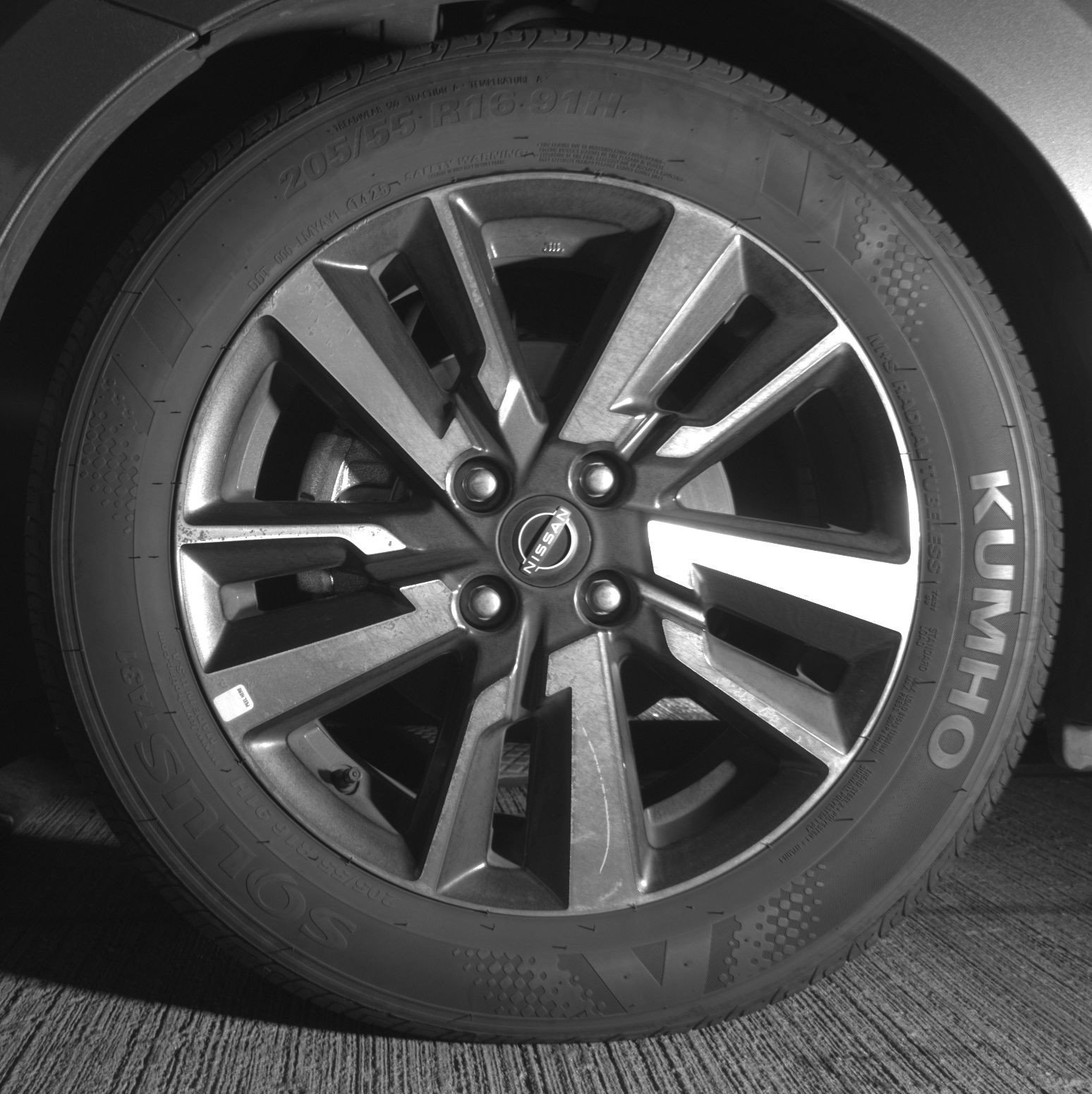 Used 2025 Nissan Versa SV image 12