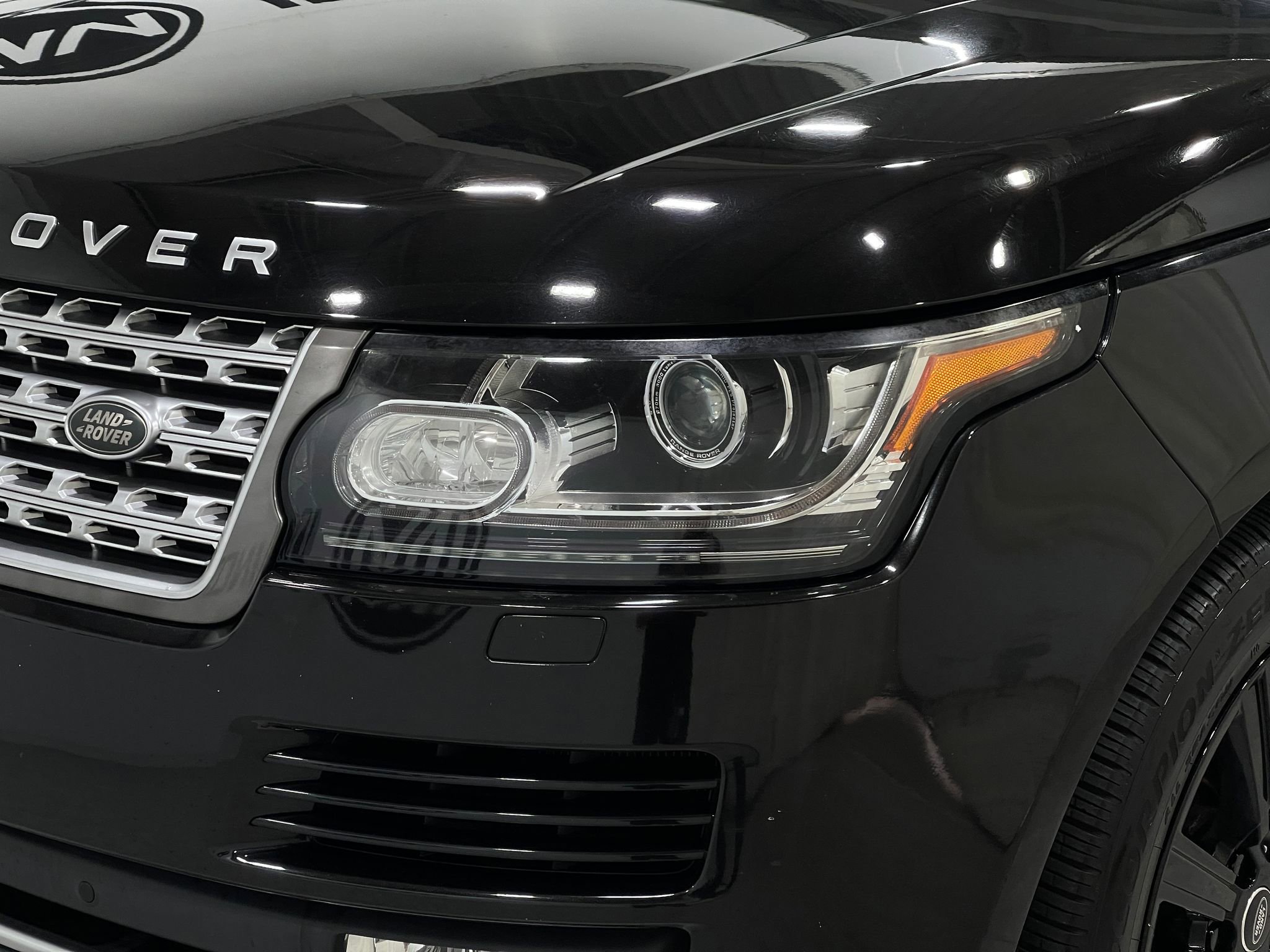 Used 2016 Land Rover Range Rover Supercharged image 32