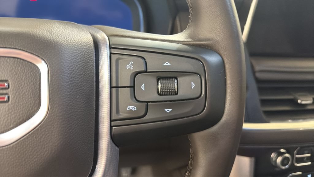 Used 2024 GMC Yukon SLT AWD/4WD image 20