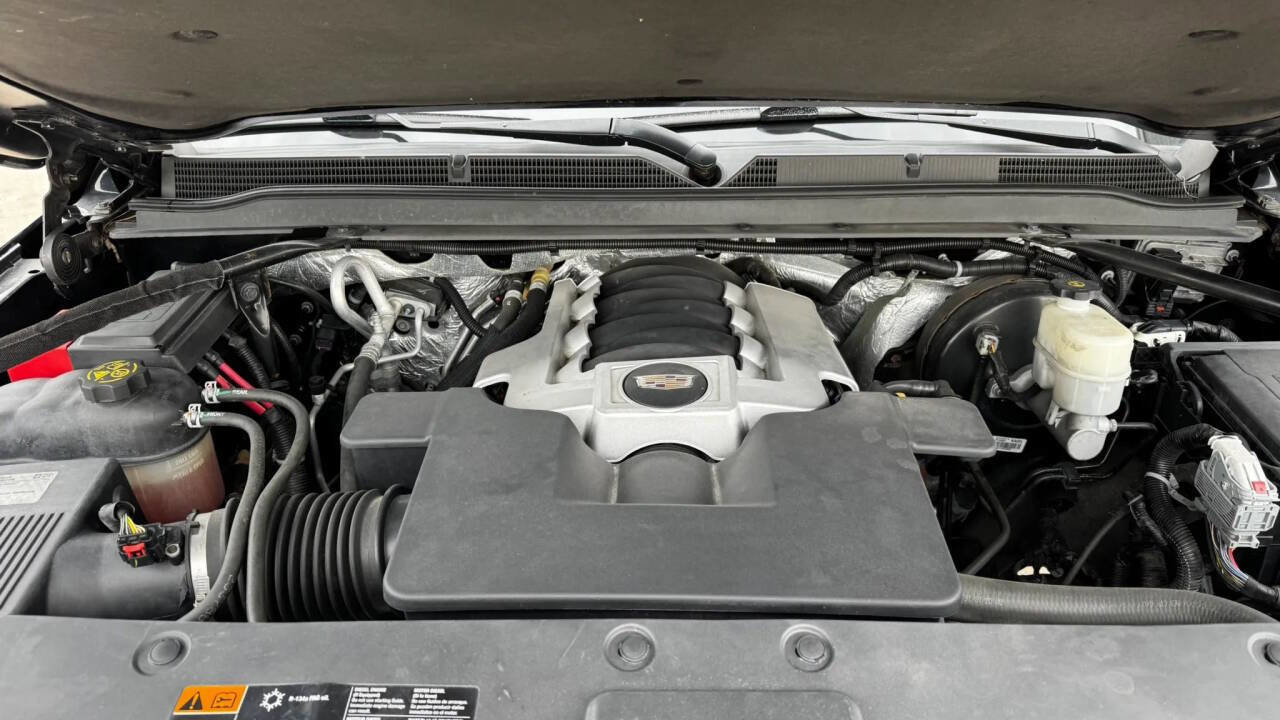 Used 2016 Cadillac Escalade Luxury image 24