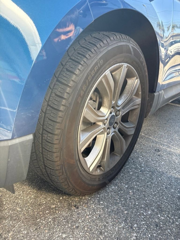 Used 2022 Ford Edge Titanium w/ Equipment Group 301A AWD/4WD image 20