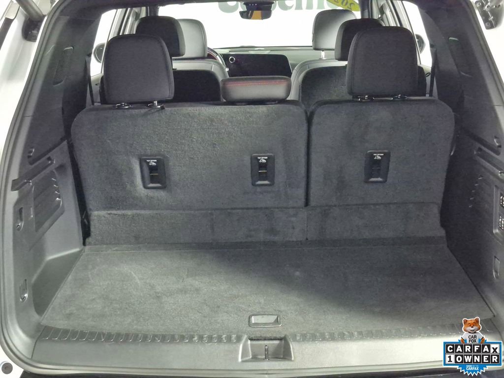 Used 2024 Chevrolet Traverse RS w/ LPO, Floor Liner Package FWD image 26