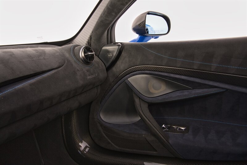 Used 2022 McLaren 765LT RWD image 32