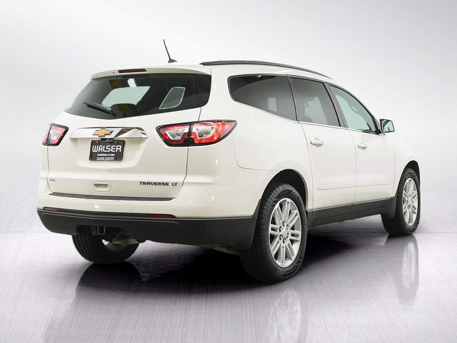 Used 2015 Chevrolet Traverse LT w/ Style and Technology Package AWD/4WD image 5