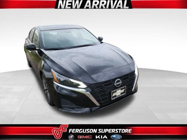 Used 2023 Nissan Altima 2.5 SV