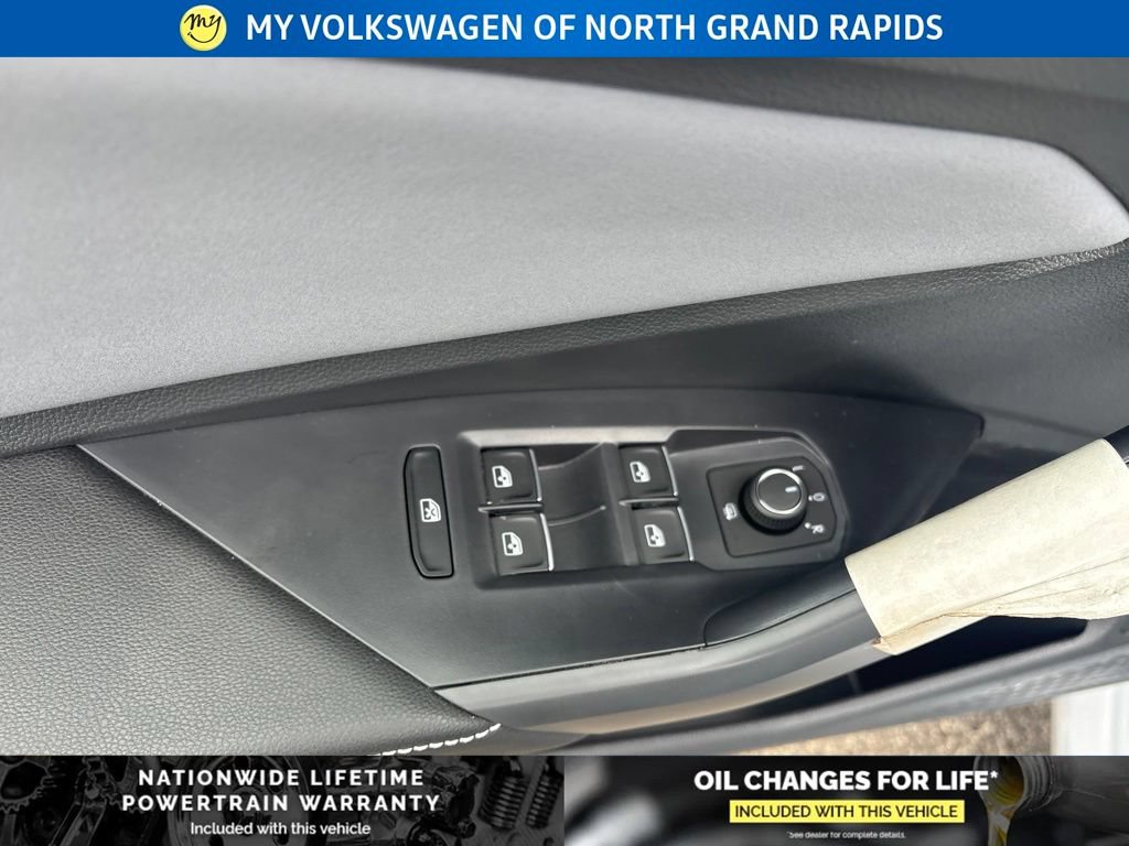 New 2026 Volkswagen Jetta SE FWD image 11