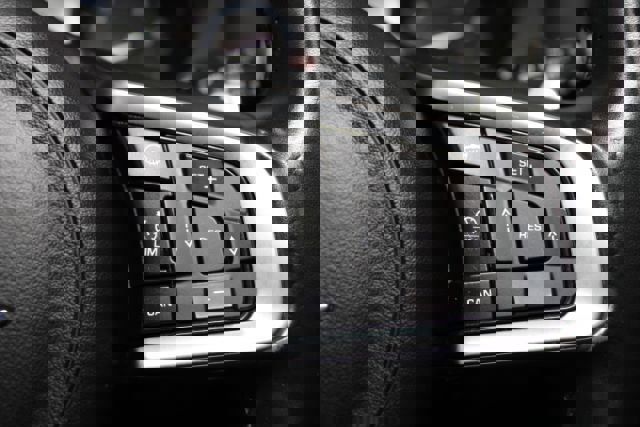 Used 2017 Jaguar F-PACE S image 21