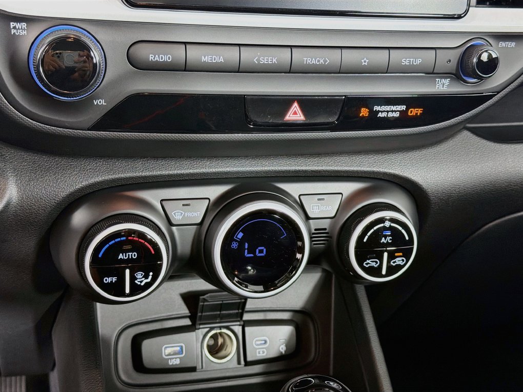 Used 2026 Hyundai Venue SEL FWD image 20
