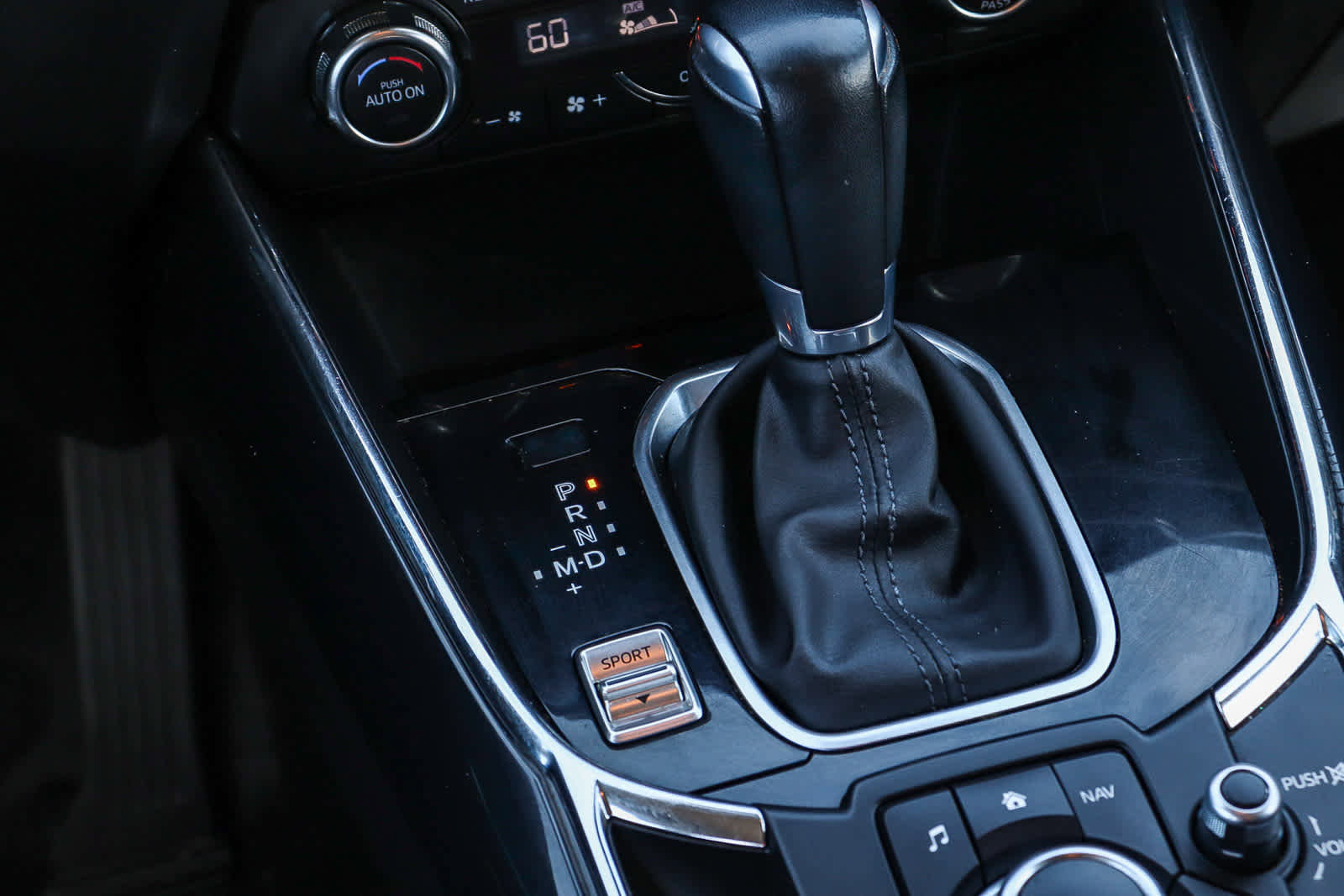 Used 2018 MAZDA CX-9 Touring image 20