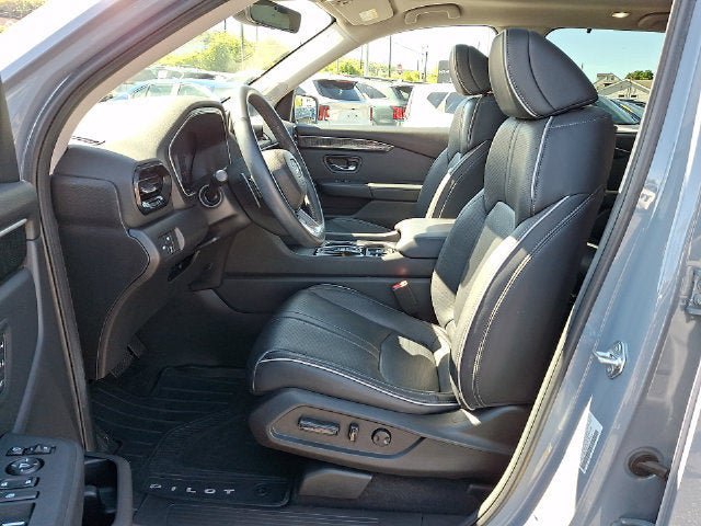 Used 2023 Honda Pilot Elite image 16