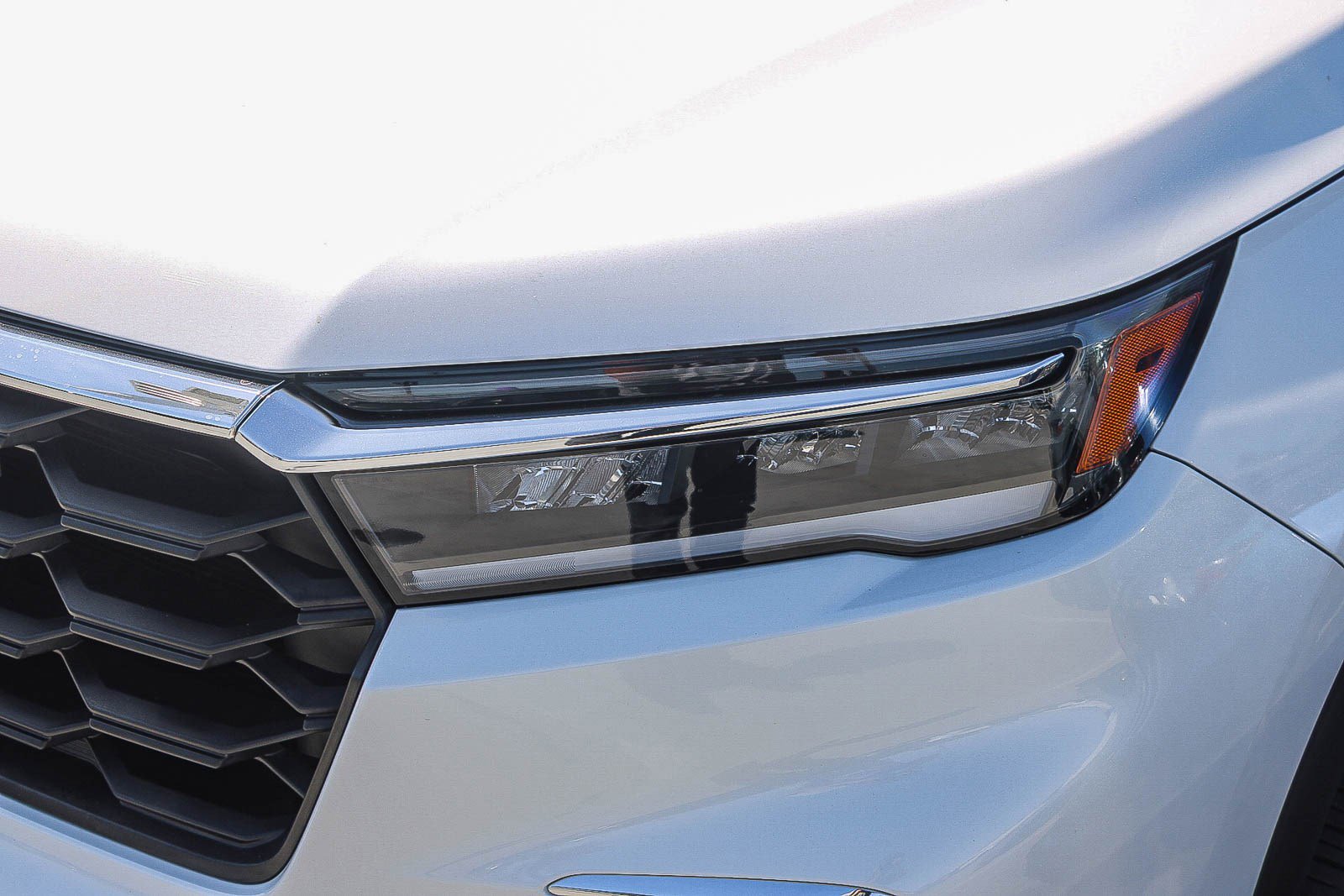 Used 2025 Honda Pilot EX-L image 5