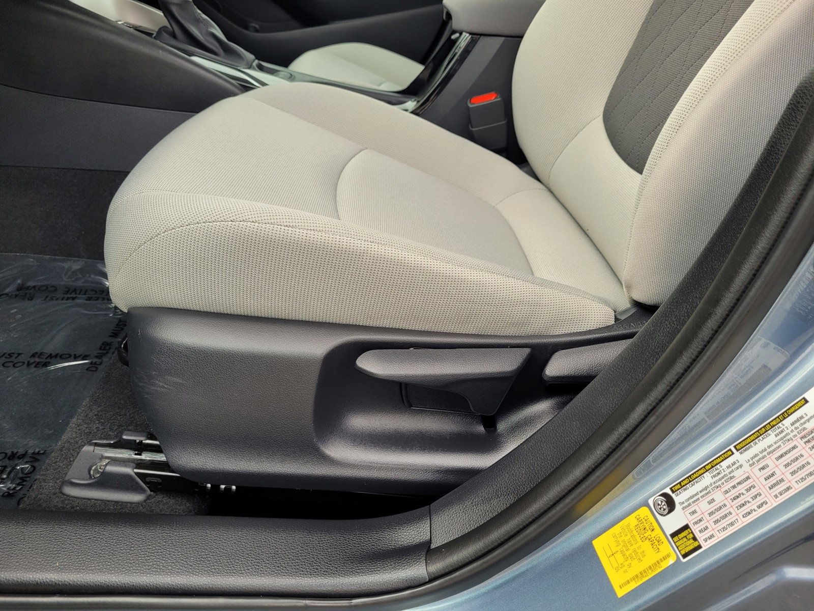 Used 2020 Toyota Corolla LE image 11