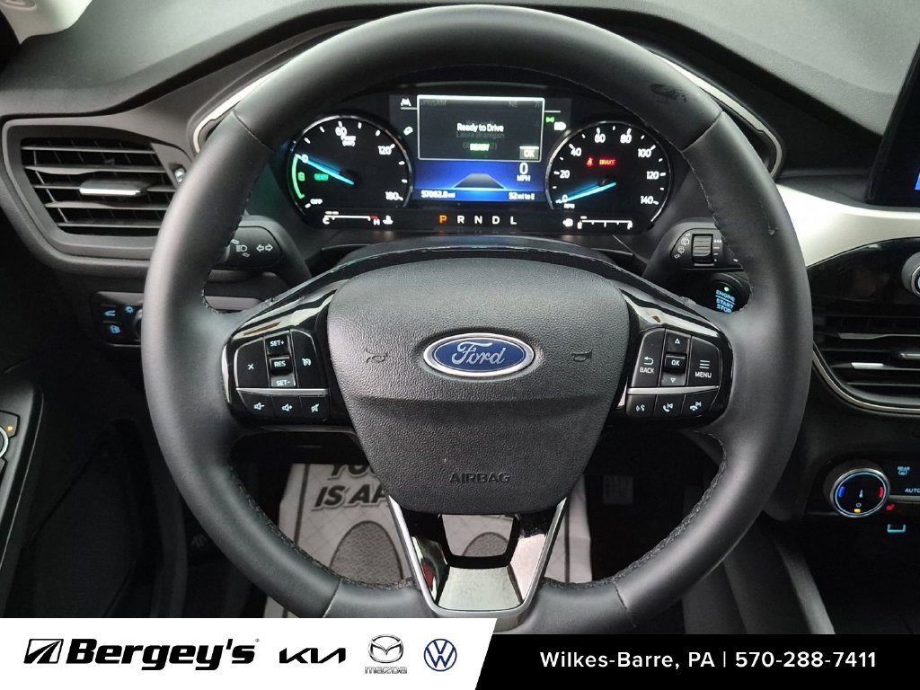 Used 2022 Ford Escape SE w/ Convenience Package FWD image 23