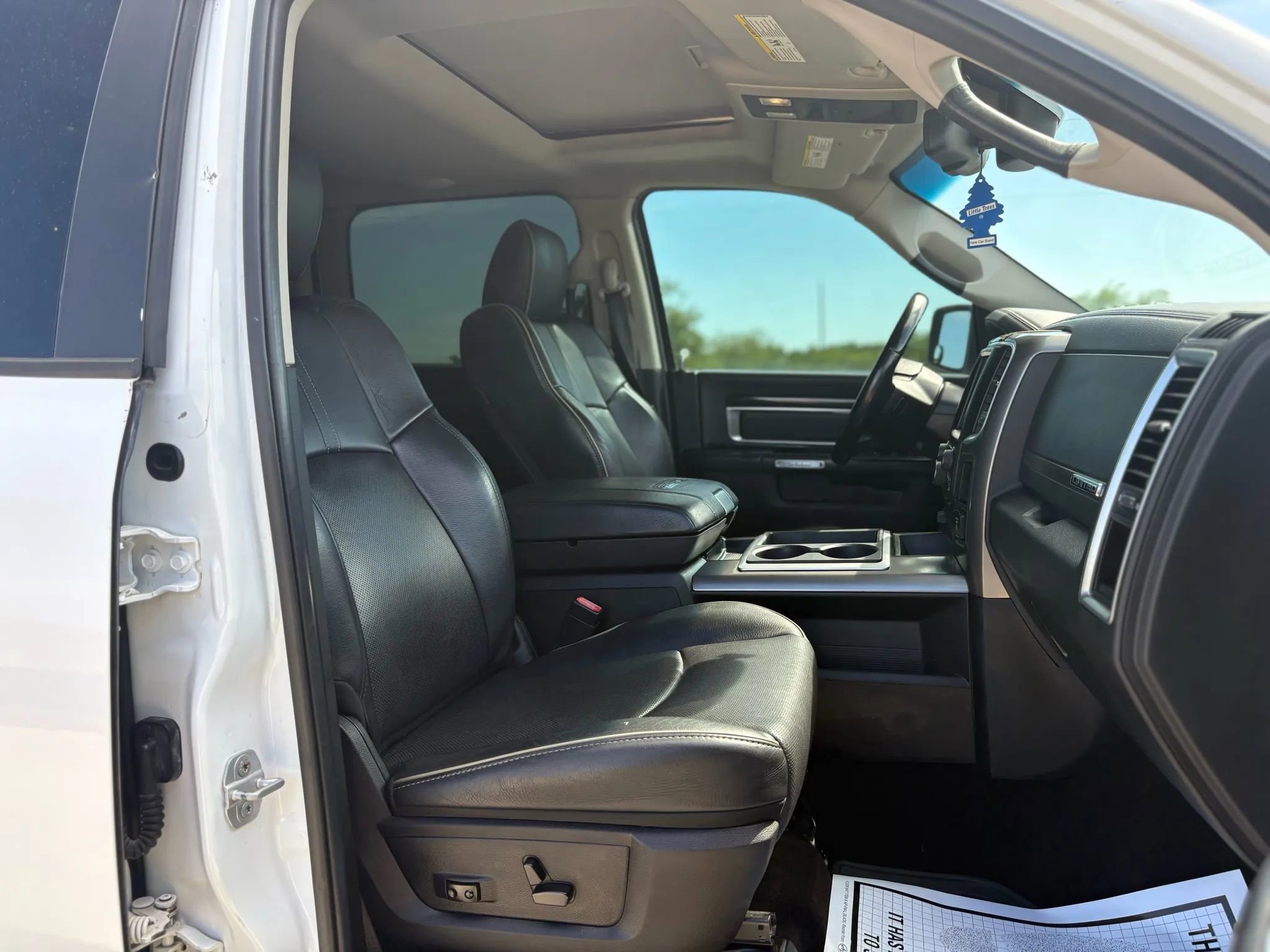 Used 2015 RAM 1500 Limited image 11