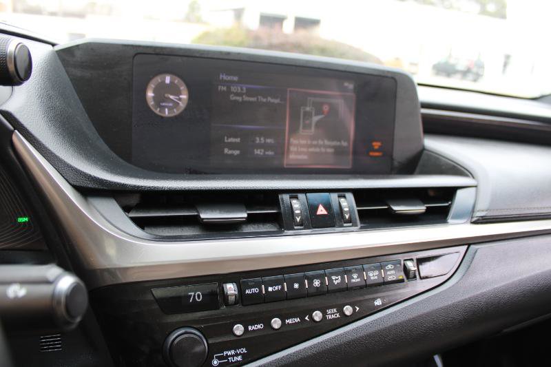 Used 2020 Lexus ES 350 w/ Premium Package FWD image 24