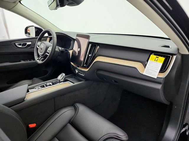 New 2026 Volvo XC60 B5 Ultra w/ Climate Package image 17