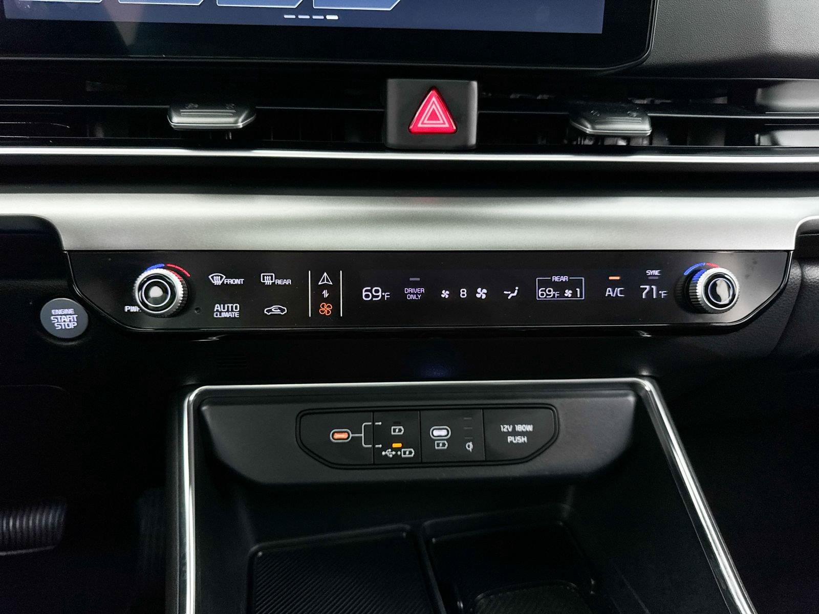 Certified 2025 Kia Carnival SX w/ SX Dark Edition Package FWD image 28