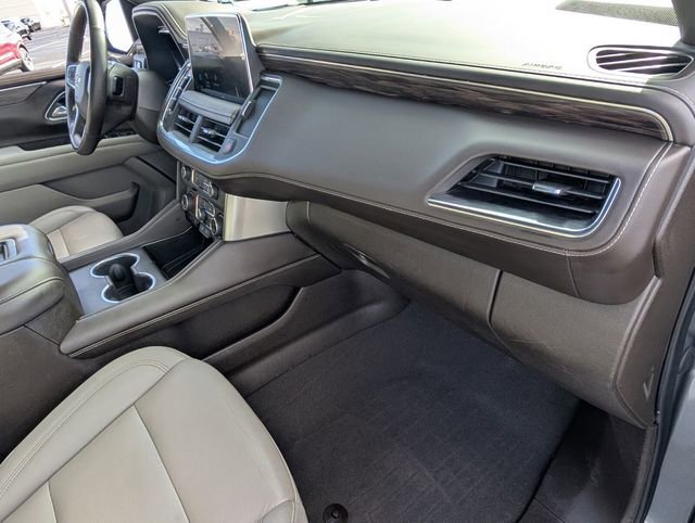 Used 2022 Chevrolet Suburban LT w/ Luxury Package image 14