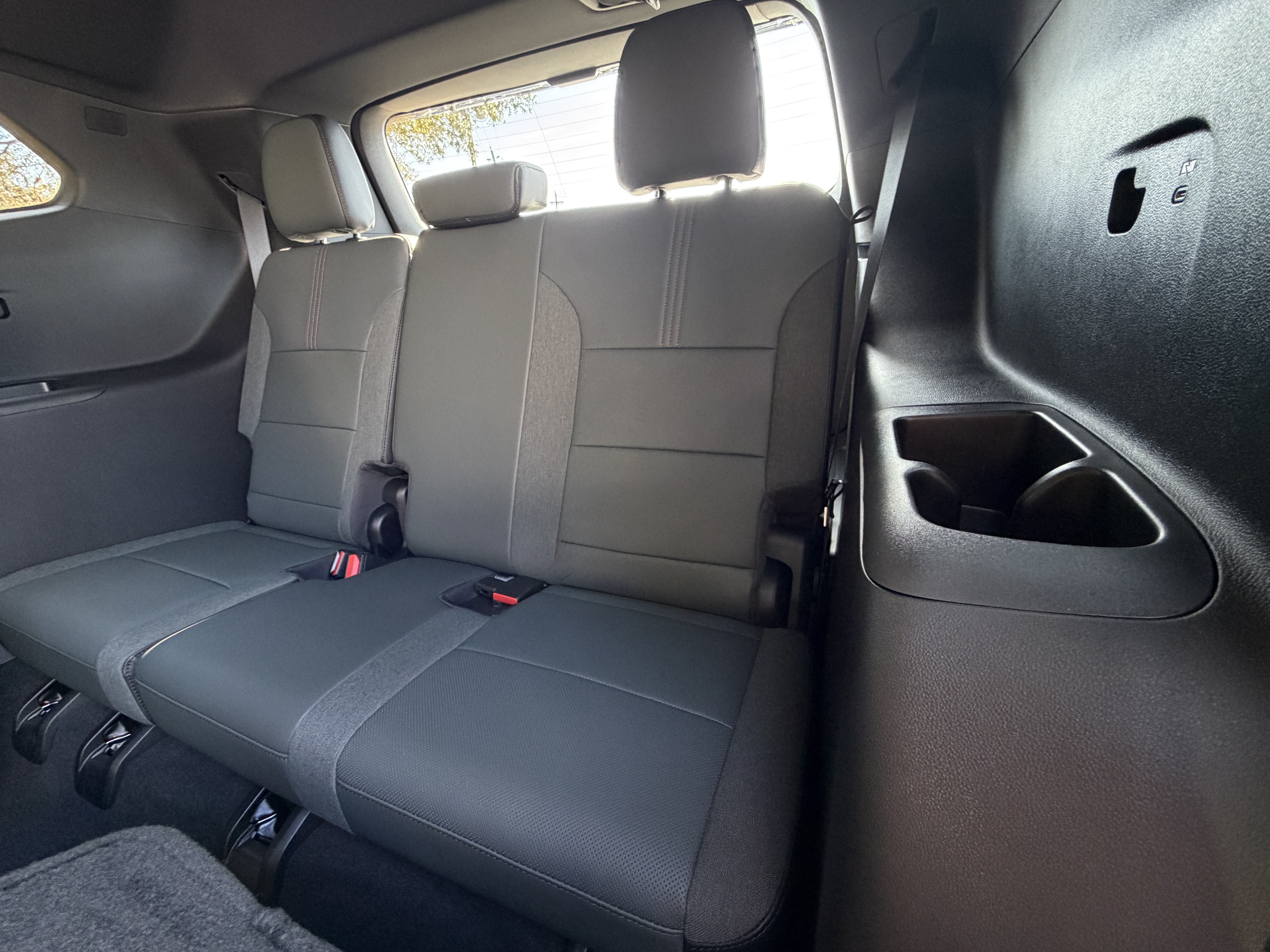 New 2026 GMC Acadia AT4 w/ Luxury Package AWD/4WD image 19