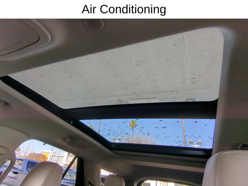 Used 2020 Ford Explorer Platinum w/ Premium Technology Package image 25