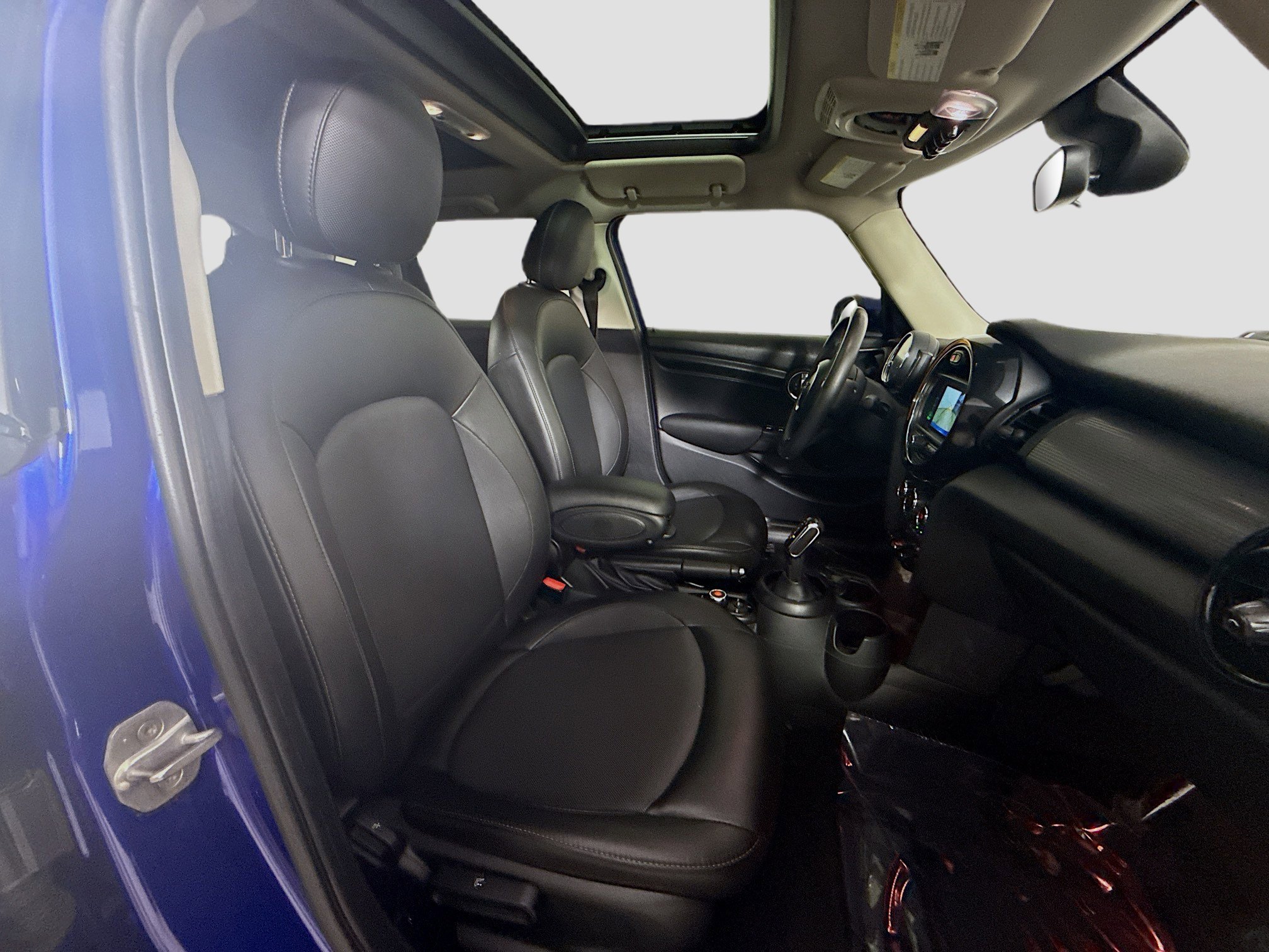 Used 2020 MINI Cooper 4-Door Hardtop image 29