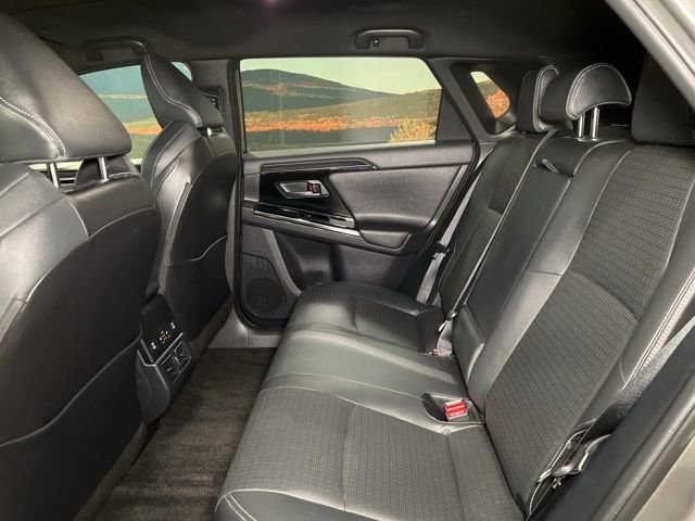 Used 2023 Subaru Solterra Limited image 54