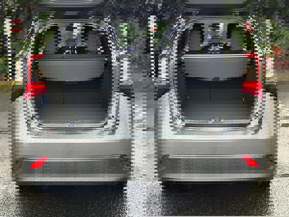 Used 2021 Toyota Prius LE w/ Carpet Mat Package (TMS) FWD image 36