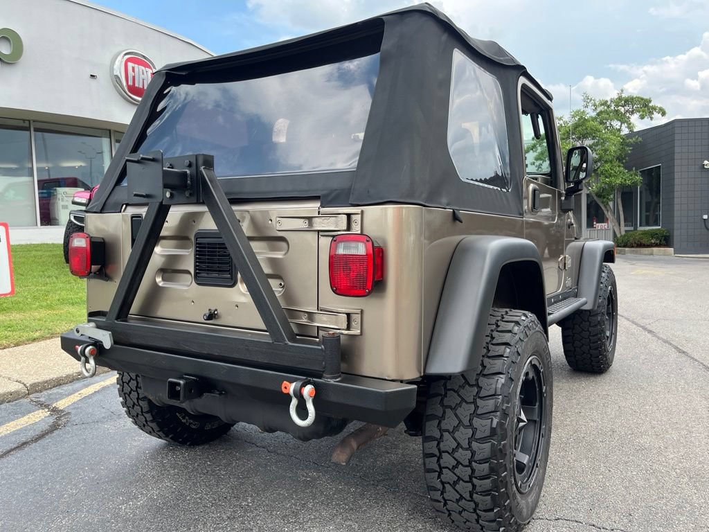Used 2004 Jeep Wrangler Sahara w/ Dual Top Group AWD/4WD image 34